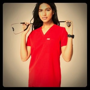 Figs NWT red Catarina top